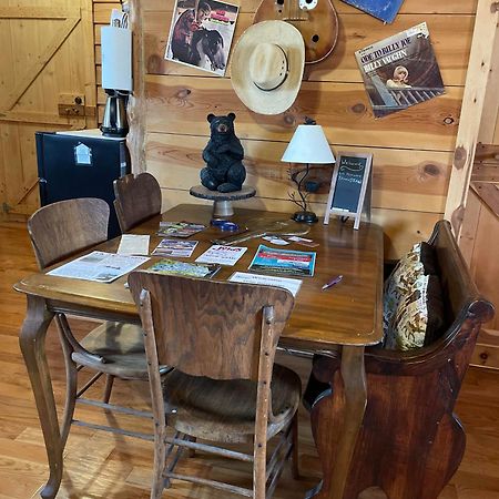 Cedar Street Lodge เมาน์เทนวิว ภายนอก รูปภาพ